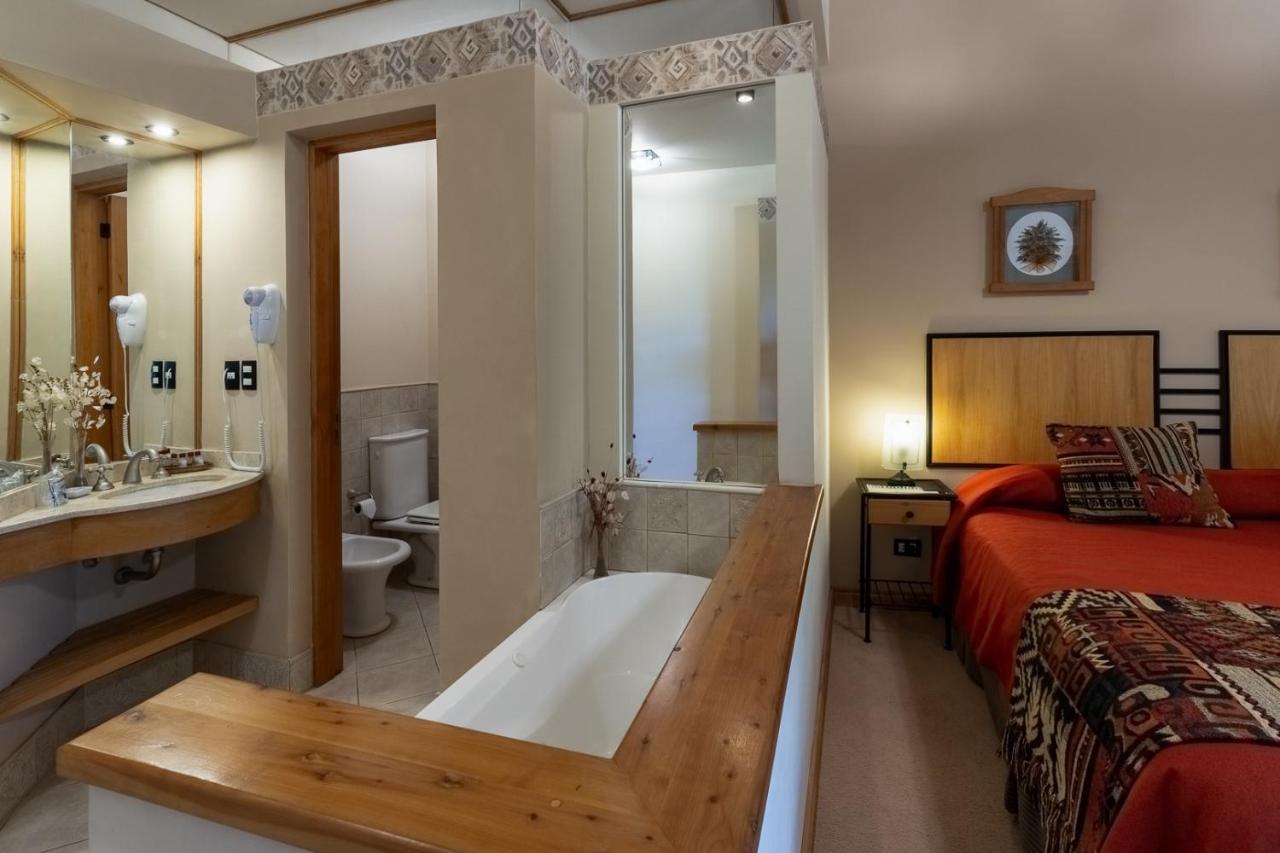 Hotel Antuquelen Villa La Angostura Esterno foto